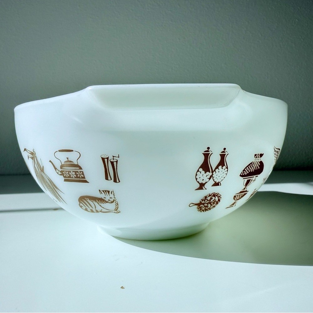 Vintage Pyrex Early American Cinderella Mixing Bowl #443 - 2.5 Qt - Picture 3 of 11